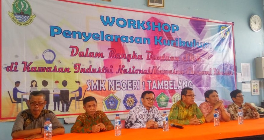 Penyelarasan Kurikulum dengan Dunia Usaha dan Industri